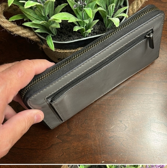 Fossil Studded Wallet - Picture 4 of 14